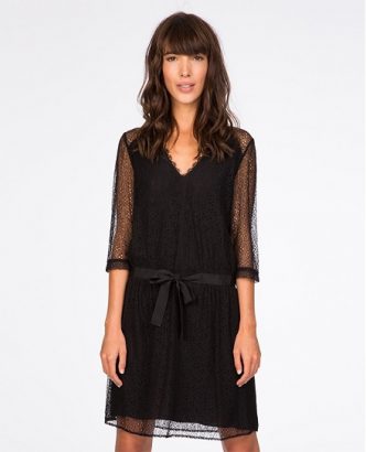5-petites-robes-noires-pour-un-Noel-en-famille