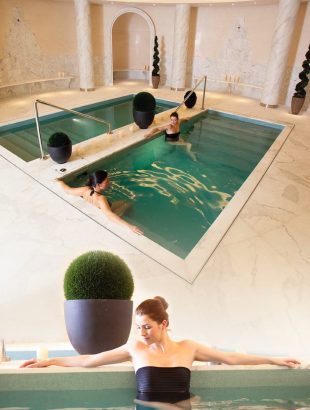 A-tester-de-toute-urgence-Les-grands-moments-Spa-place-Vendome