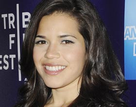 America-Ferrera-ugly-betty-fiancee