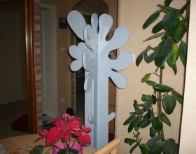 Arbre-porte-manteaux-par-Koralyn