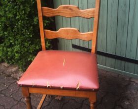 Chaises-relookees-par-Poggyz