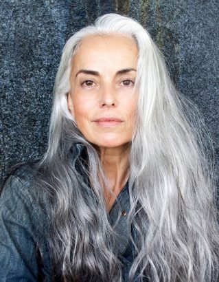 Cheveux-longs-cheveux-gris-laissez-moi-choisir