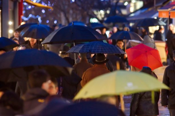Comment-s-habiller-quand-il-pleut-mais-qu-il-ne-fait-pas-froid