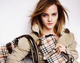 Coulisses-Emma-Watson-pose-pour-Burberry