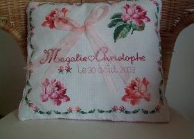 Coussin de mariage au point de croix - %%sitename%%
