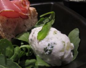 Creme-glacee-facon-tzatziki-par-Mamzelle-eva