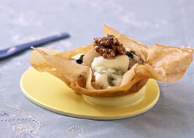 Croquant de poires au bleu et aux noix