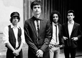 Découvrez  "Nico Teen Love" le dernier clip des BB Brunes !