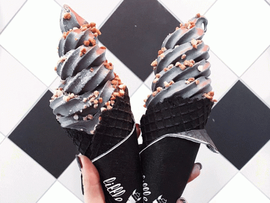 Des-glaces-noires-pour-Little-Damage