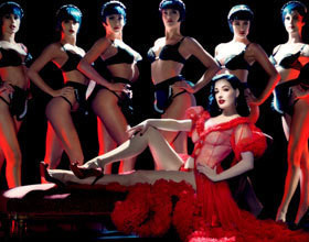 Dita-von-Teese-Crazy-Horse