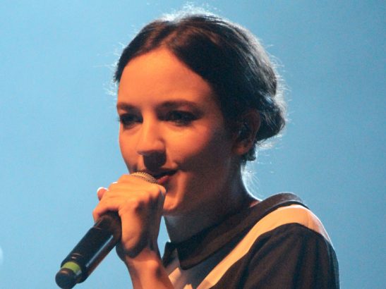 En-concert-avec-Jain