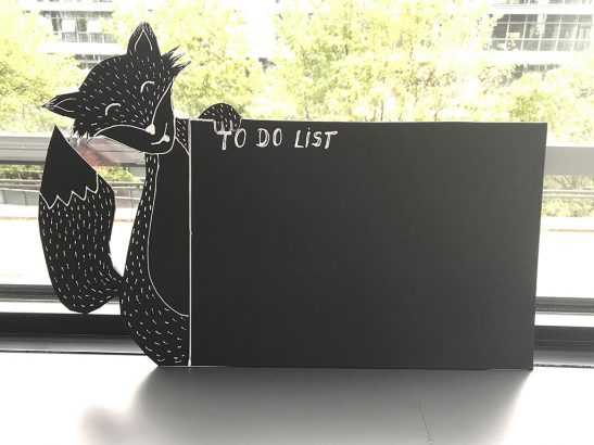 Fabriquer-un-tableau-noir-a-partir-d-un-vieux-calendrier