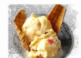 Glace au chocolat blanc et fraises séchées - %%sitename%%