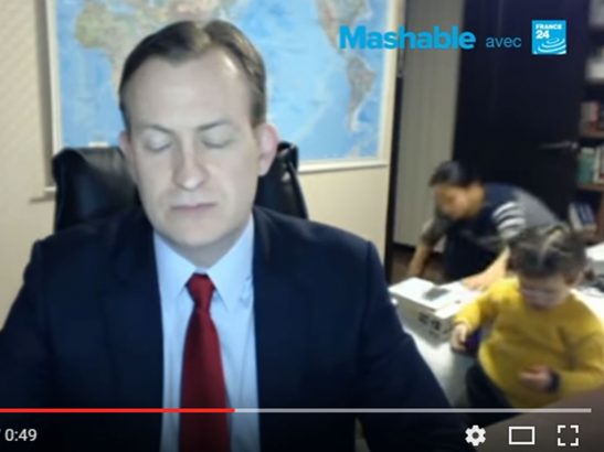 Hilarant-!-Cet-expert-interviewe-par-la-BBC-decouvre-les-joies-du-teletravail-!