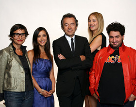 Le-Grand-Journal-special-carla-bruni