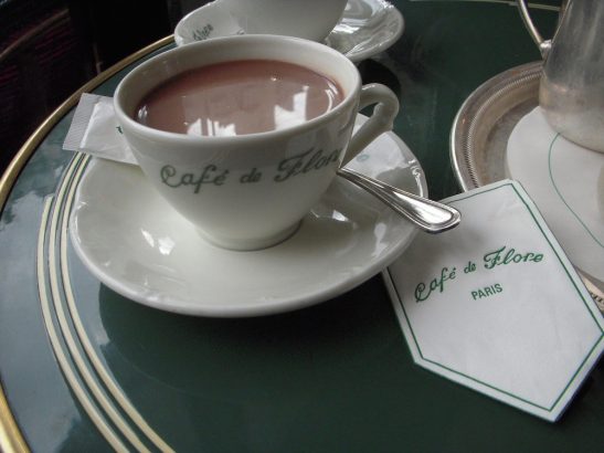 Le-chocolat-chaud-ce-petit-plaisir-qui-a-un-gout-d-enfance