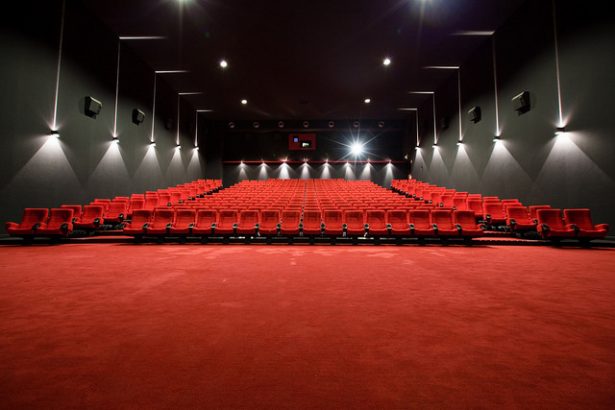 Les-comportements-qui-m-enervent-au-cinema