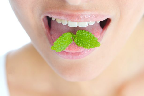Les-methodes-naturelles-contre-la-mauvaise-haleine