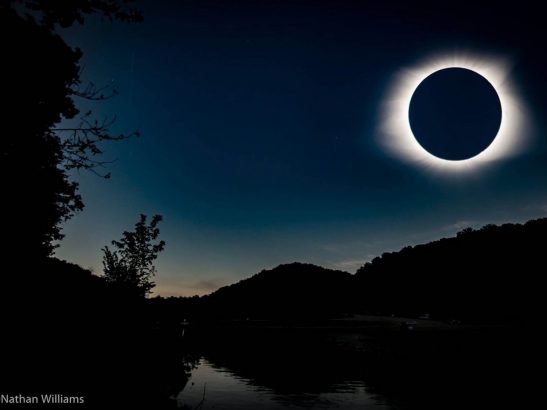 Les-plus-belles-images-de-l-eclipse-solaire-totale
