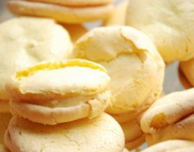 Macarons-a-la-vanille-par-Liajessica