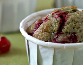 Muffins-aux-groseilles-et-the-vert