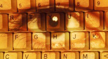 Peut-on tout dire et tout montrer sur Internet? - %%sitename%%