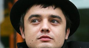 Pourquoi les gens s'étonnent que Pete Doherty vive à Melun ? - %%sitename%%