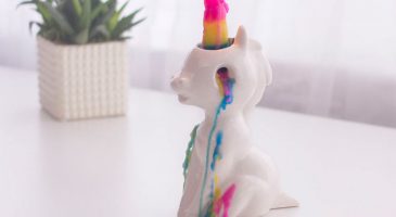 Qui veut une licorne qui pleure des larmes de cire ? - %%sitename%%