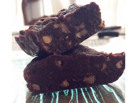Recette-pour-un-brownie-raw-vegan-ultra-simple