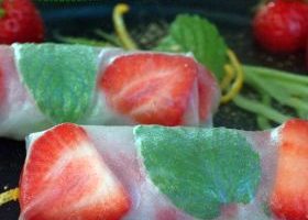 Rouleaux d'été aux fraises et ses deux sauces - %%sitename%%