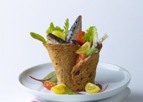 Salade roulée dans un pain de campagne - %%sitename%%