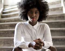 Session-live-I-am-smiling-Inna-Modja