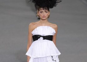 Sortie du défilé Chanel printemps/été 2009