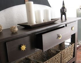 Table-console-chocolat-par-Marielasept