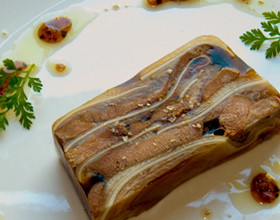 Terrine-de-confit-de-canard-aux-noix