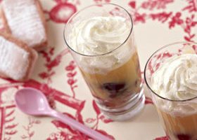 Trifles aux cerises et biscuits roses - %%sitename%%