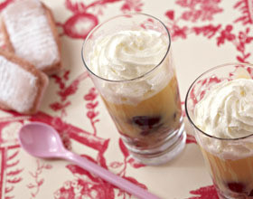 Trifles-aux-cerises-et-biscuits-roses-de-Reims