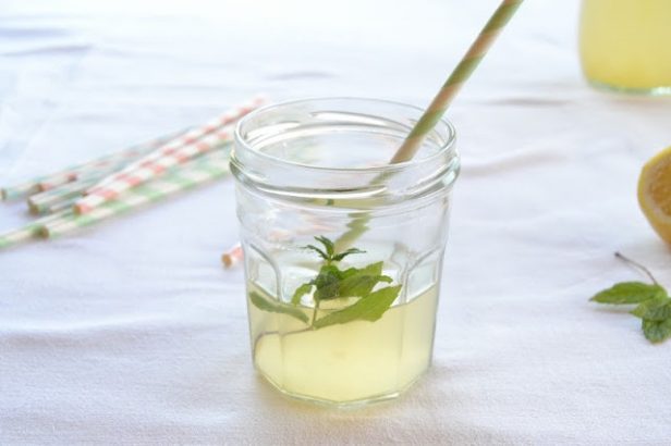 Une-citronnade-rafraichissante-pour-affronter-l-ete-!!