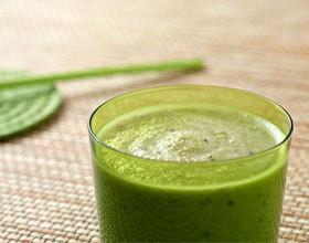 Veloute-de-concombre-et-avocat