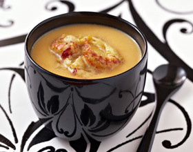 Veloute-de-potiron-au-lait-de-coco-langoustines-roties