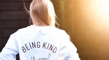 Comment rester chic en hiver avec un sweat ? - %%sitename%%
