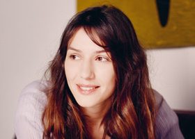 La nouvelle miss météo du Grand Journal est... Doria Tillier ! - %%sitename%%