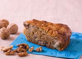Gâteau aux pommes et aux noix