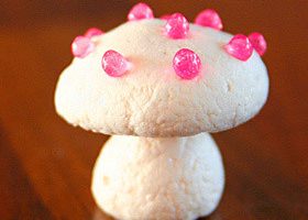 Comment faire... des petits champignons meringués ?