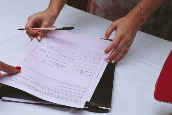 jeunes-maries-quelles-demarches-administratives-pour-votre-foyer