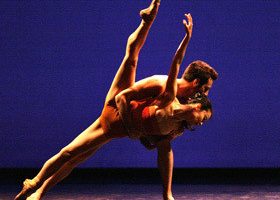 Du 21 juillet au 9 août, Les étés de la Danse - %%sitename%%