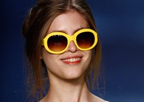 Je craque sur les lunettes ''sunshining'' Lacoste !