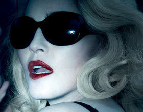 madonna-lunettes-dolce-gabbana