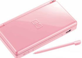 Elle est pas belle ma Nintendo DS Lite Rose ? - %%sitename%%