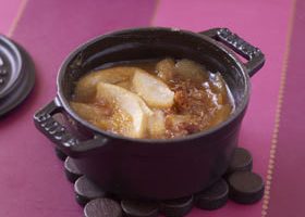 Poires au miel et pain d'épices en cocotte - %%sitename%%